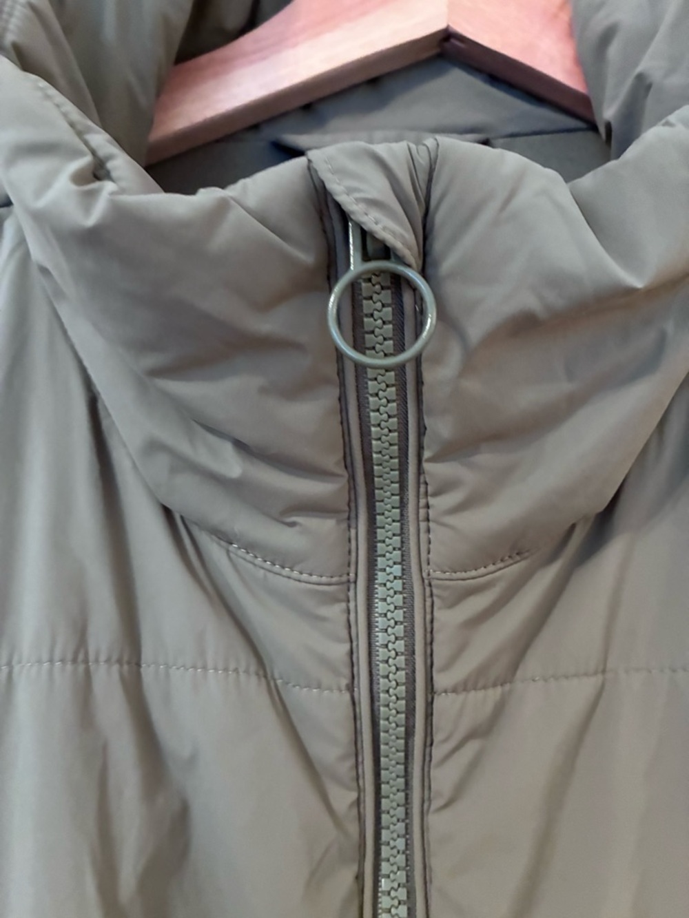 NWOT Vuori Canyon Insulated Jacket Light Olive Green Full Zip 2XL - Picture 6 of 10